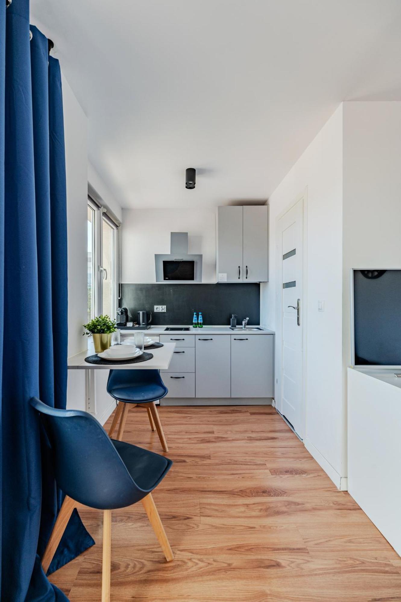 Apartments Centre By Arrenda Warschau Buitenkant foto