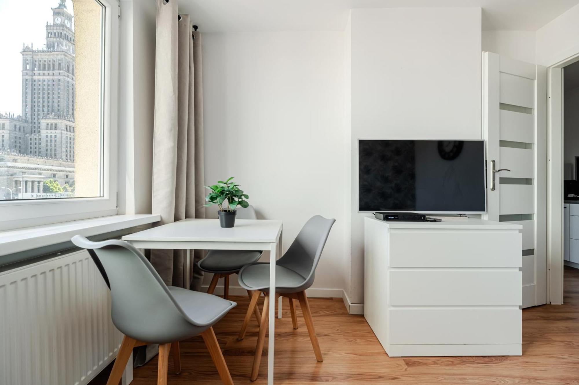 Apartments Centre By Arrenda Warschau Buitenkant foto